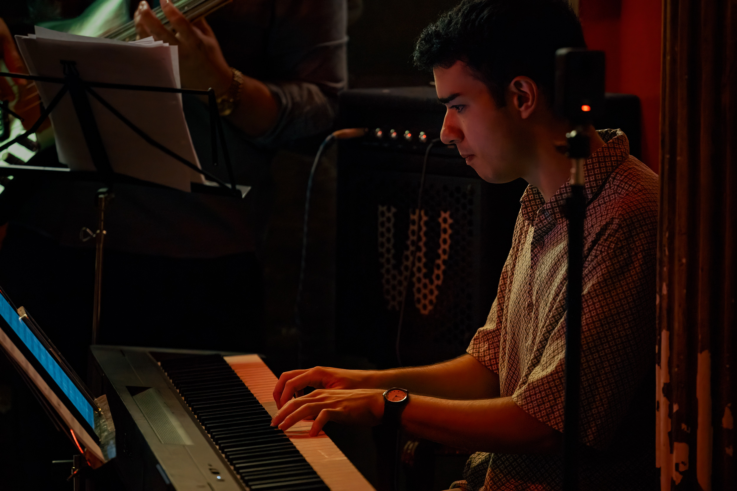 Mario Téllez Quartet — piano close-up
