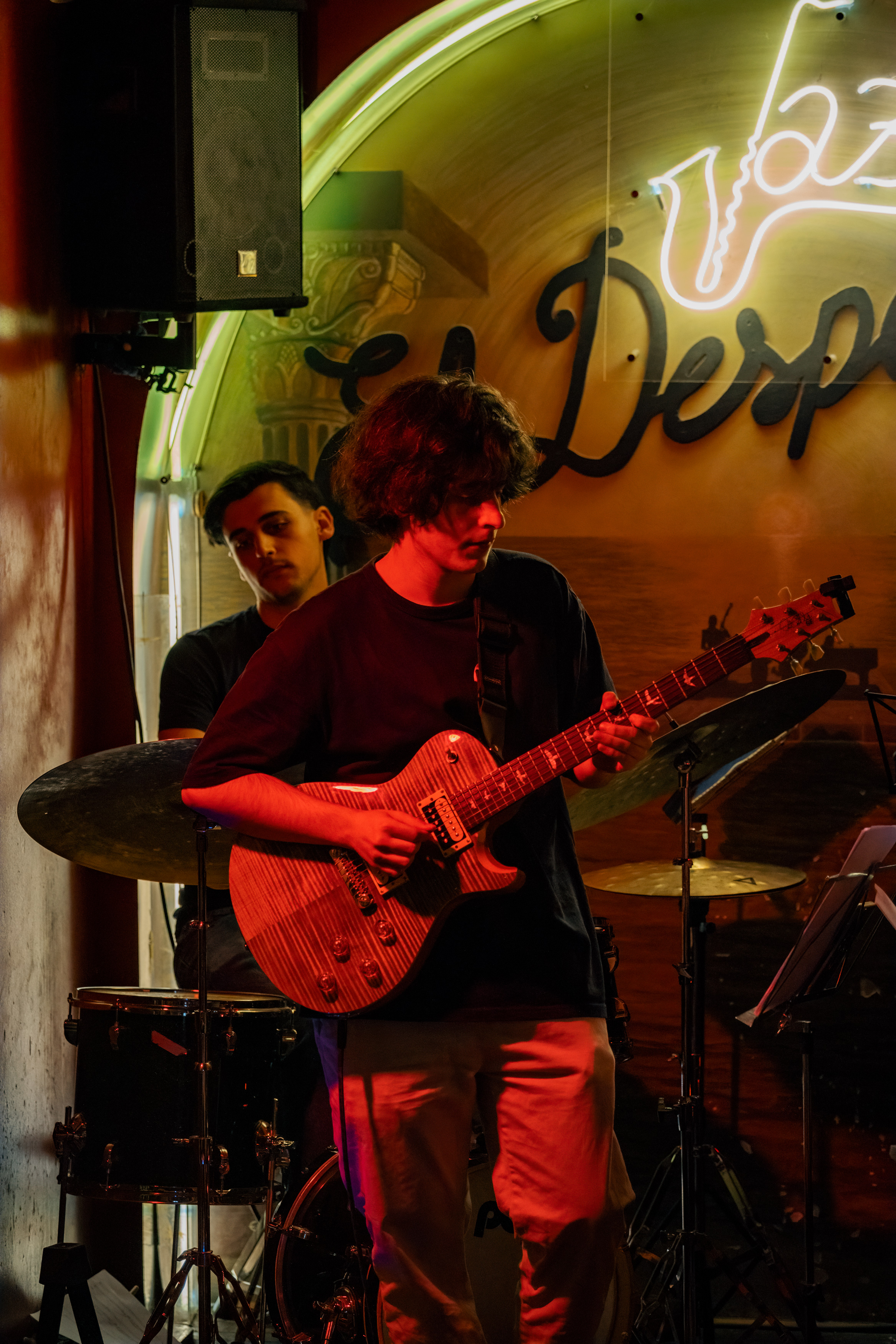 Mario Téllez Quartet — guitar and drums